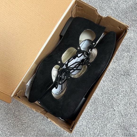 A. N. A. Black suede lace up bow tie pointed Ember Black size 9.5 M comes in box - Picture 5 of 10